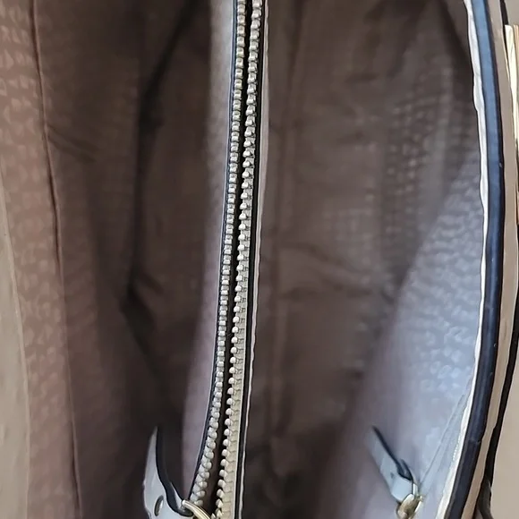 KATE SPADE Elegant Cream Handbag - Picture 6 of 11